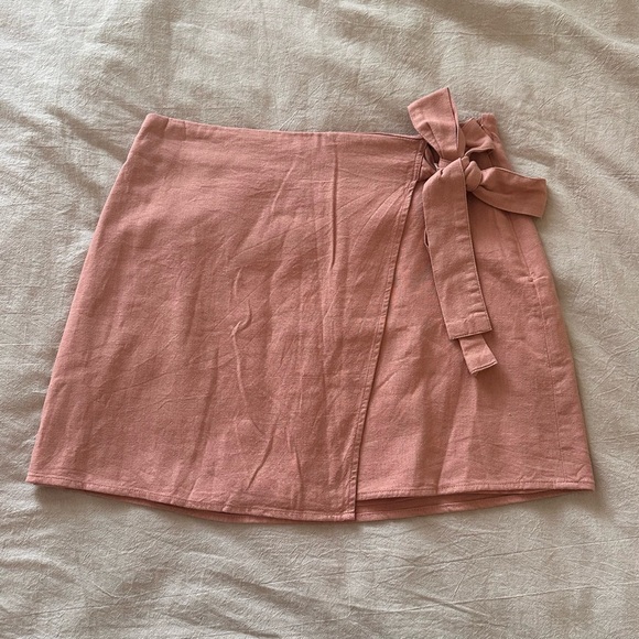 Forever 21 Pink Wrap Mini Skirt, size M - Picture 1 of 4